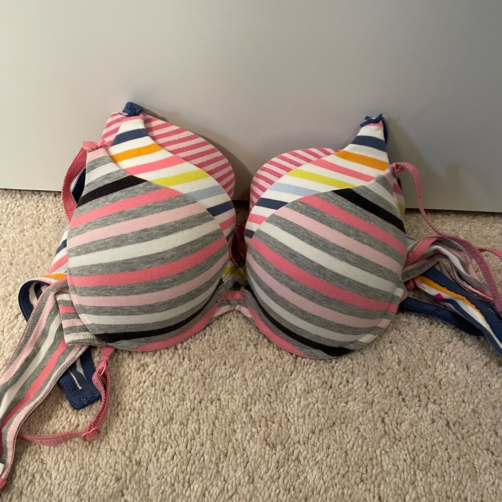 3 Victoria’s Secret push-up bras 34b